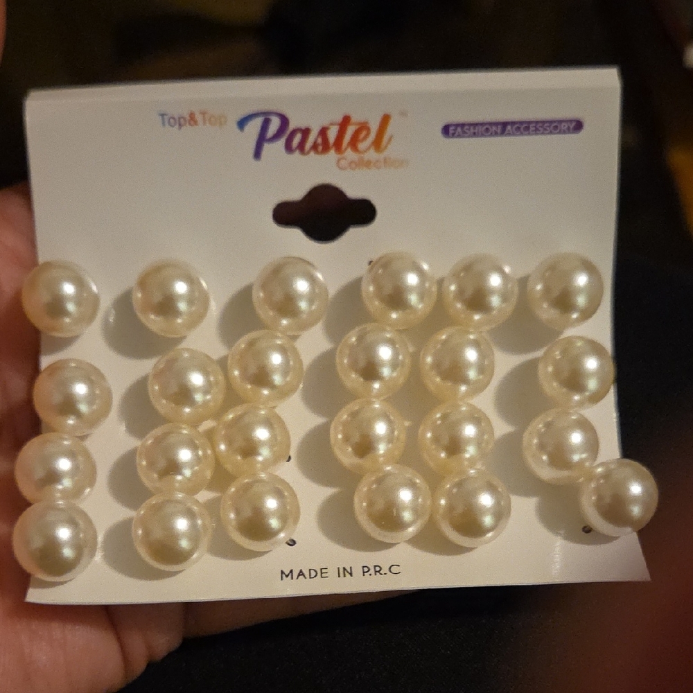 Pastels Clothing Pearl Hair Buttons - Cream Pearlescent Set